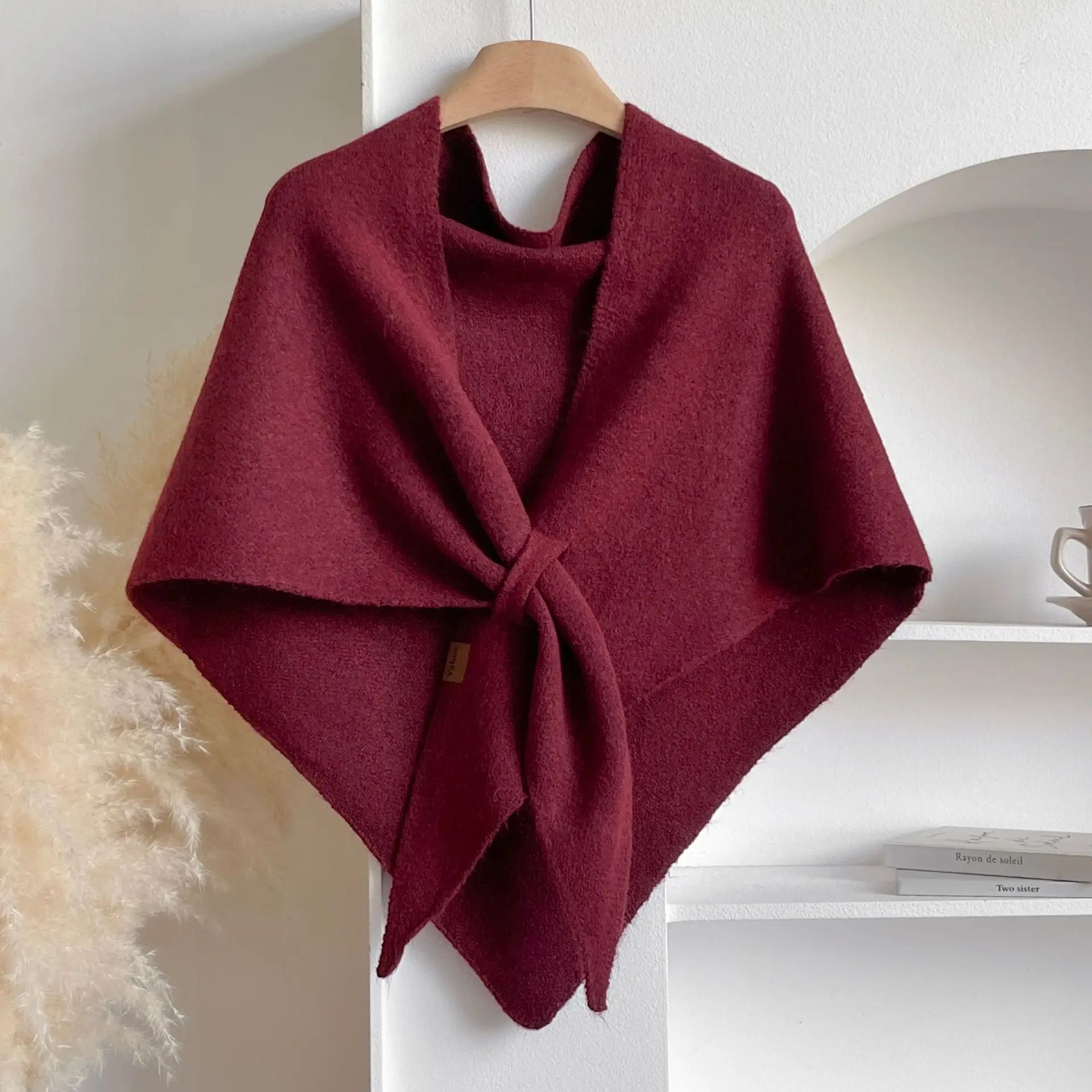 🧣 Auréla™ — The Effortless Elegance Scarf