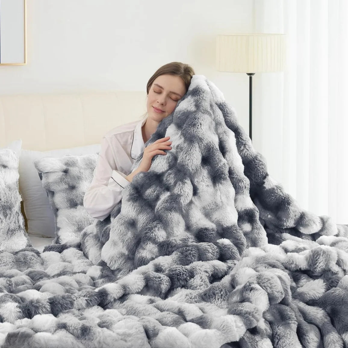 Velvéra™ LumiLuxe™ Faux Rabbit Fleece Blanket — Infinite Softness, Effortless Elegance
