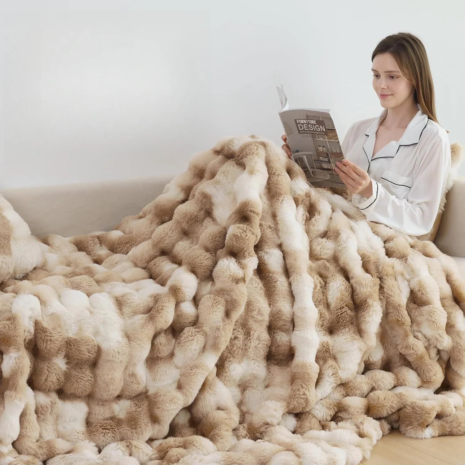 Velvéra™ LumiLuxe™ Faux Rabbit Fleece Blanket — Infinite Softness, Effortless Elegance