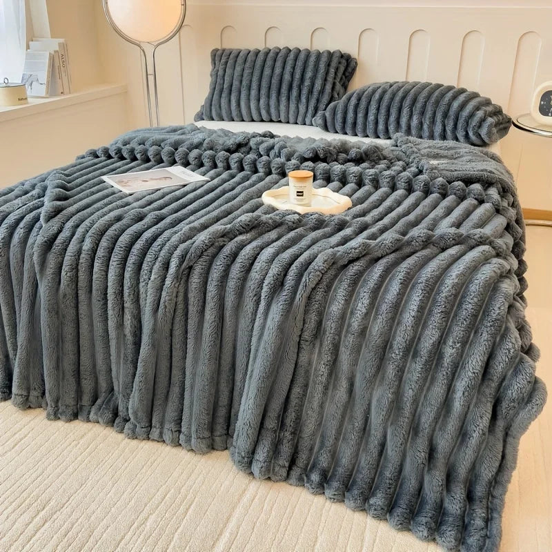 Velvéra™ — Ultra-Soft Winter Fur Blanket